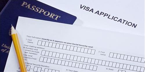 澳大利亚签证申请表的签名是中文还是英文？