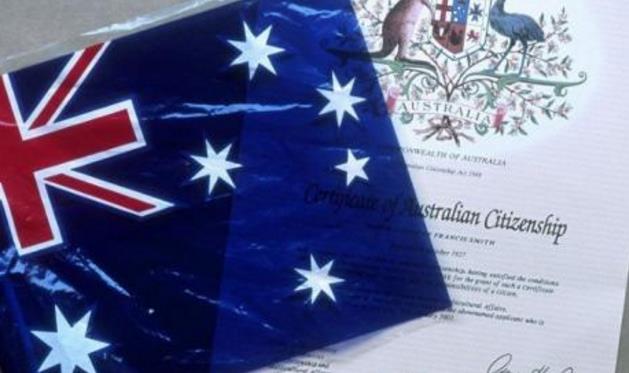 澳大利亚签证只是一张纸吗？就用这张纸进出海关？