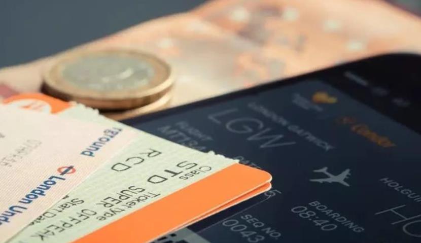 办理澳大利亚旅游签证一定要先预定机票和酒店吗？